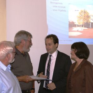 AfB-Vorsitzender Berndhard Lindner, Rolf Ralle (stellvertretender Schulleiter der Georg-Christoph-Lichtenberg-Gesamtschule, SPD-Landratskandidat Jonathan Wulff und Sabine Waschke MdL (Unterbezirksvorsitzende Fulda)