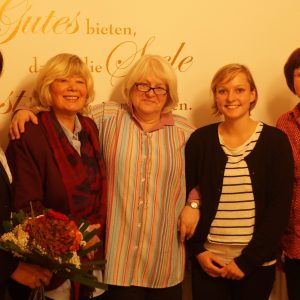Auf dem Bild v. Links: Birgit Kömpel (MdB) Beisitzerin, Elke Hohmann stellv. Vorsitzende, Monika Oertel Vorsitzende, Schriftführerin Amelie Krain Schriftführerin, Sabine Waschke MdL