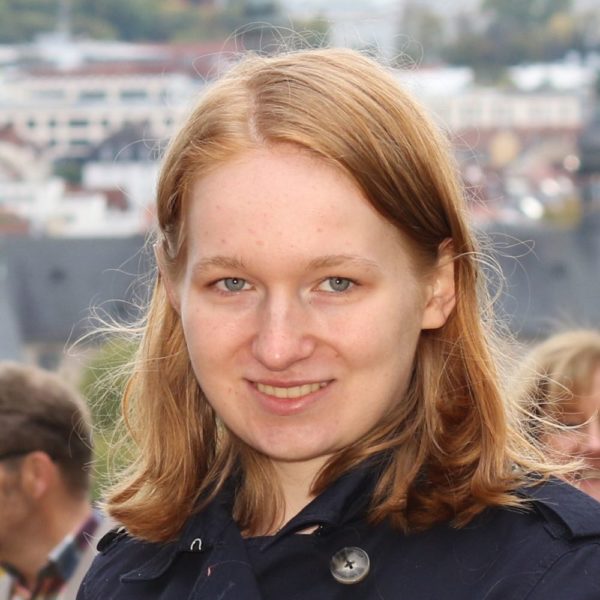 Alexandra (19), Petersberg, Schülerin